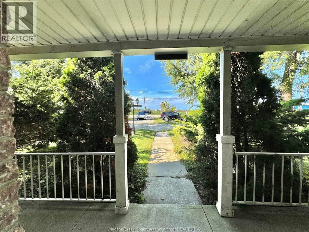 MAIN-3595 42 County Road, Windsor, ON, N9A 6J3 - 3