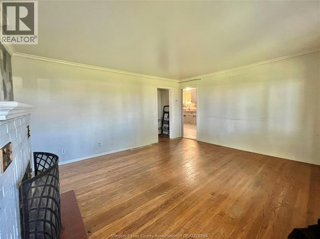MAIN-3595 42 County Road, Windsor, ON, N9A 6J3 - 9