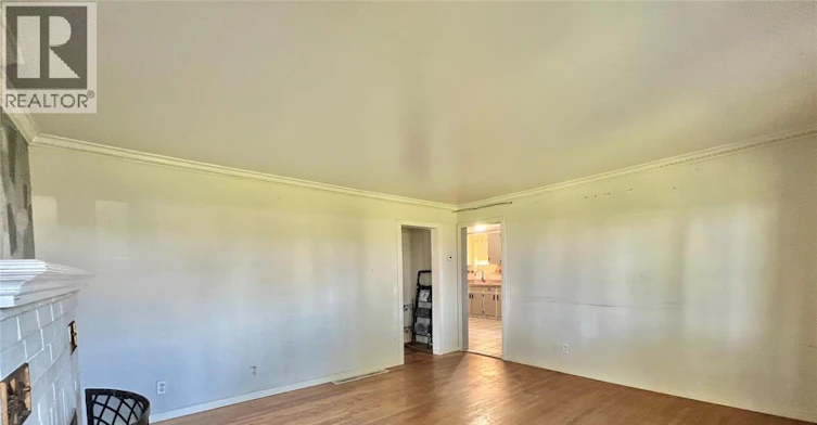 MAIN-3595 42 County Road, Windsor, ON, N9A 6J3 - 9