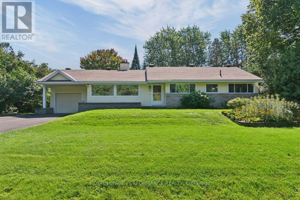 18 Honey Gables Drive, Ottawa, ON, K1V 1H5