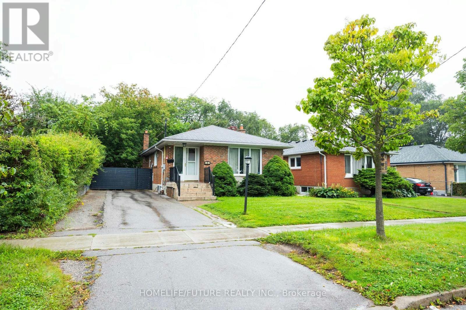 65 Blakemanor Boulevard, Toronto, ON, M1J 2W6