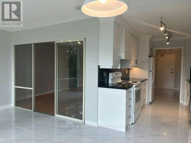 310-7 Townsgate Drive, Vaughan, ON, L4J 7Z9 - 12