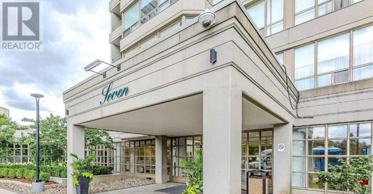 310-7 Townsgate Drive, Vaughan, ON, L4J 7Z9 - 3