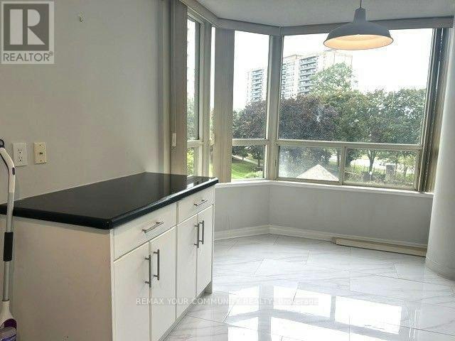310-7 Townsgate Drive, Vaughan, ON, L4J 7Z9 - 14