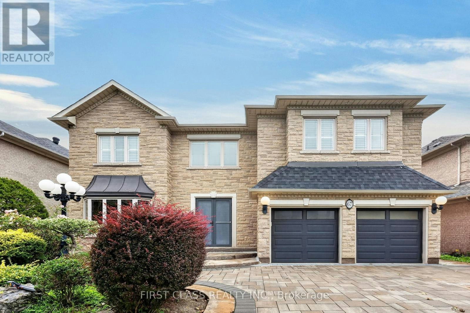 67 Black Walnut Crescent, Richmond Hill, ON, L4B 3S3