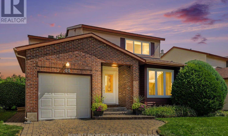 44 Farm Gate Crescent