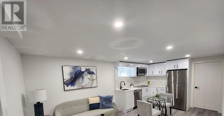 LOWER Level 6 Glaive Drive, Toronto, ON, M1P 1X6 - 4