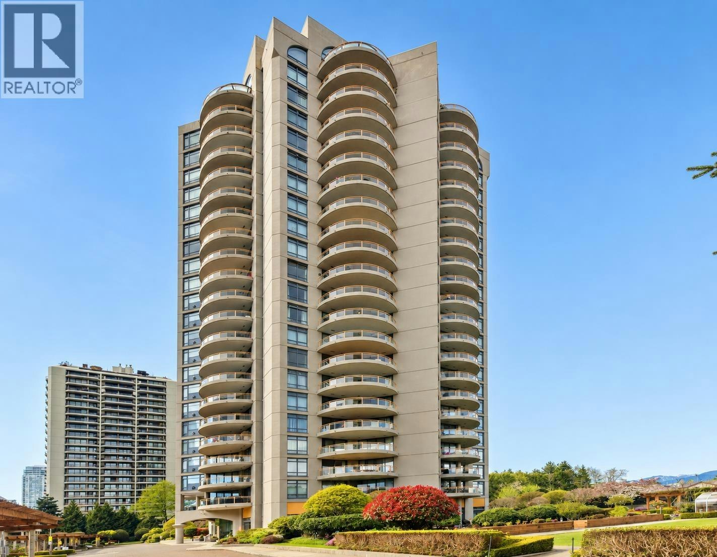 801-4425 Halifax Street, Burnaby, BC, V5C 6P2