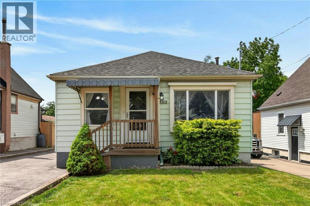 302 28th Street EAST, Hamilton, ON, L8V 3J3