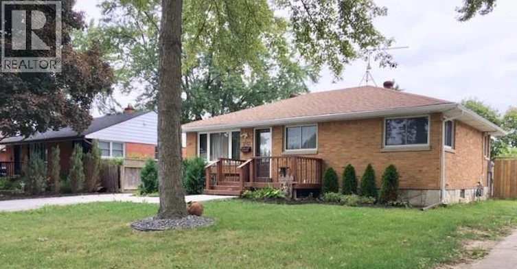 LOWER-3633 Mckay, Windsor, ON, N9E 2S3 - 2