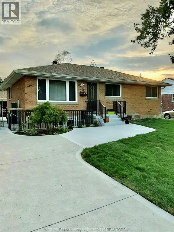LOWER-3633 Mckay, Windsor, ON, N9E 2S3