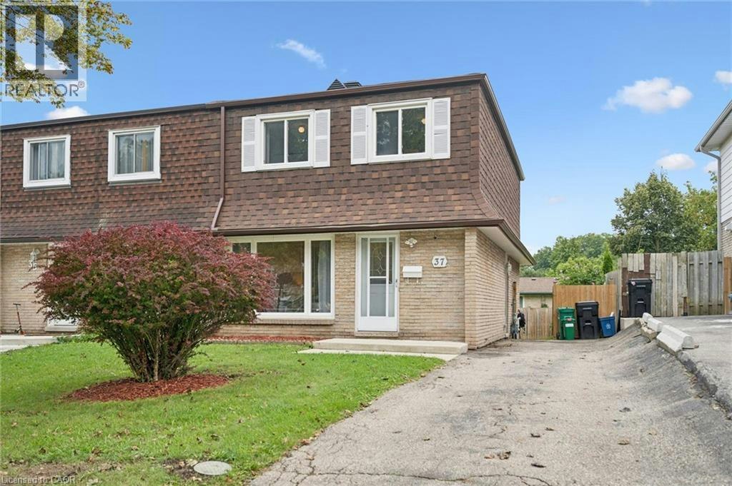37 Shadeland Crescent, Kitchener, ON, N2M 2J1