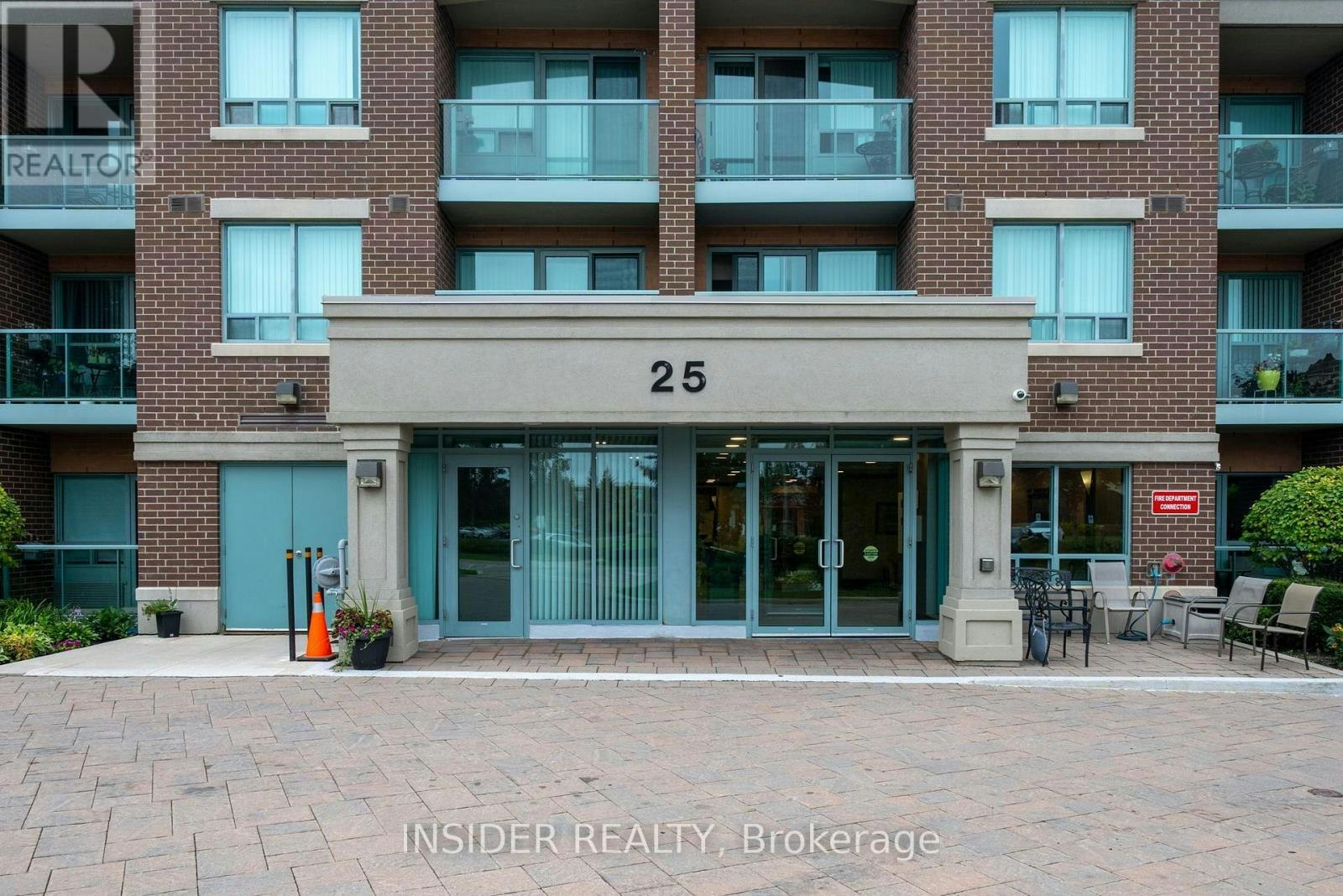 315-25 Via Rosedale Way, Brampton, ON, L6R 3J8