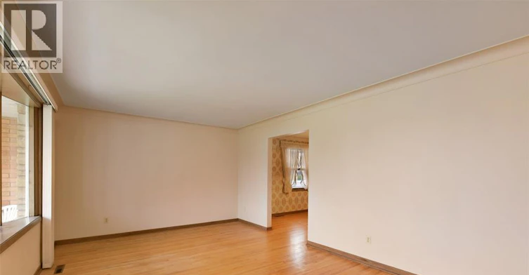 A-10770 Eastcourt, Windsor, ON, N8R 1E8 - 4