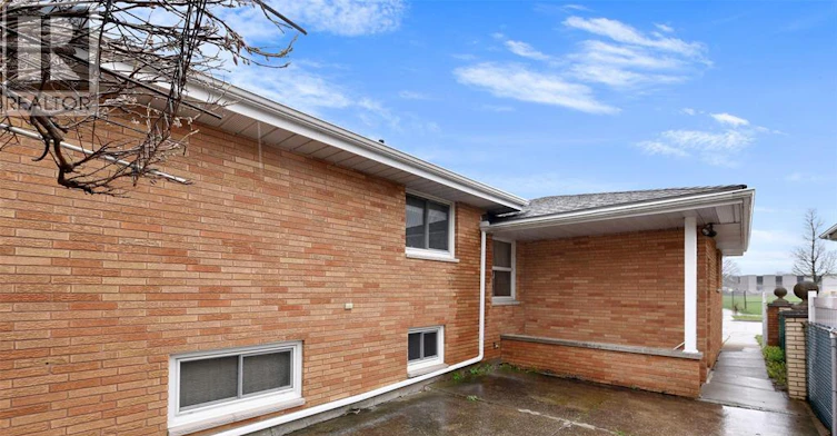 A-10770 Eastcourt, Windsor, ON, N8R 1E8 - 18