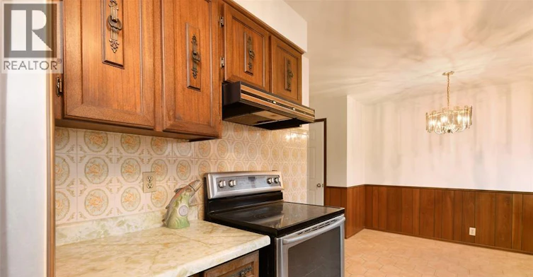A-10770 Eastcourt, Windsor, ON, N8R 1E8 - 7