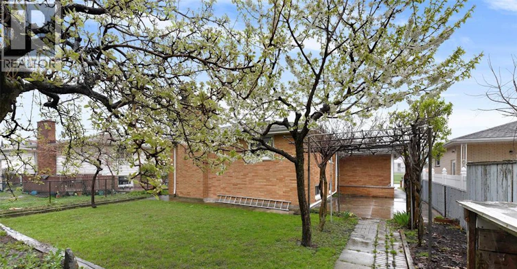 A-10770 Eastcourt, Windsor, ON, N8R 1E8 - 22