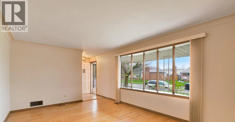 A-10770 Eastcourt, Windsor, ON, N8R 1E8 - 5