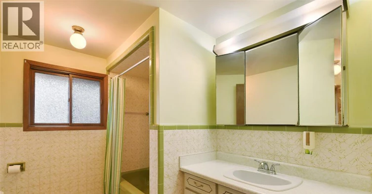 A-10770 Eastcourt, Windsor, ON, N8R 1E8 - 11