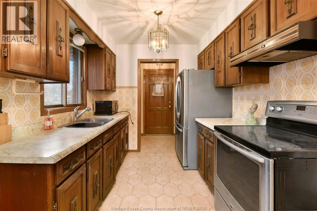 A-10770 Eastcourt, Windsor, ON, N8R 1E8 - 8