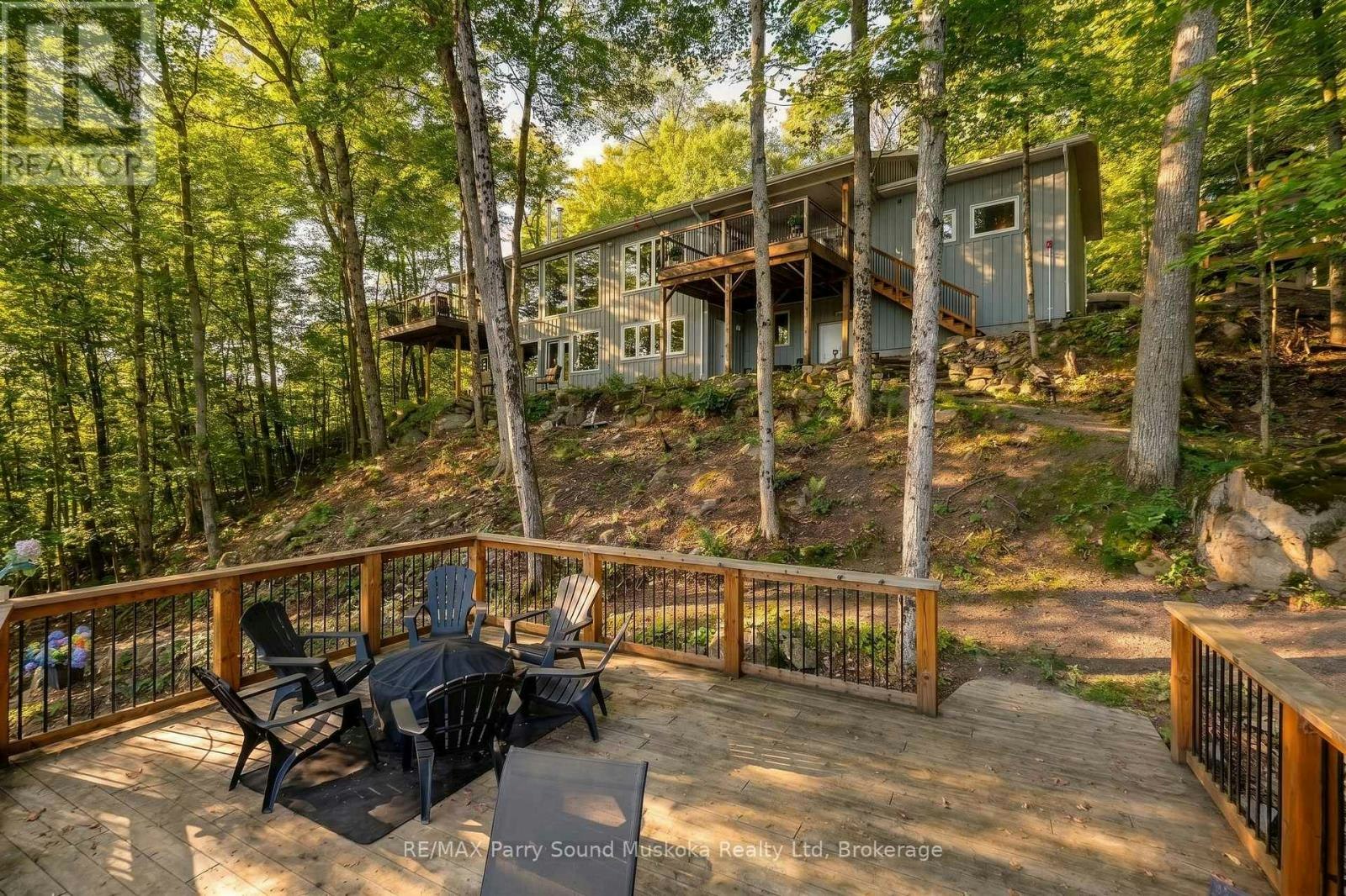 621 Deer Run Road, Magnetawan, ON, P0A 1C0