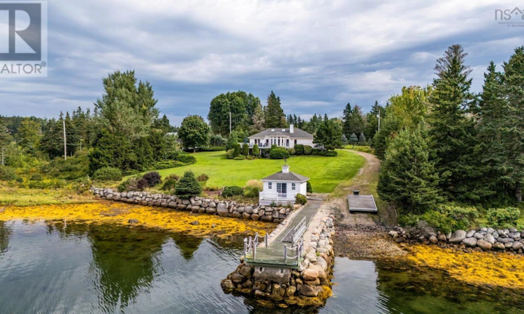 46 Oceansea Drive Drive