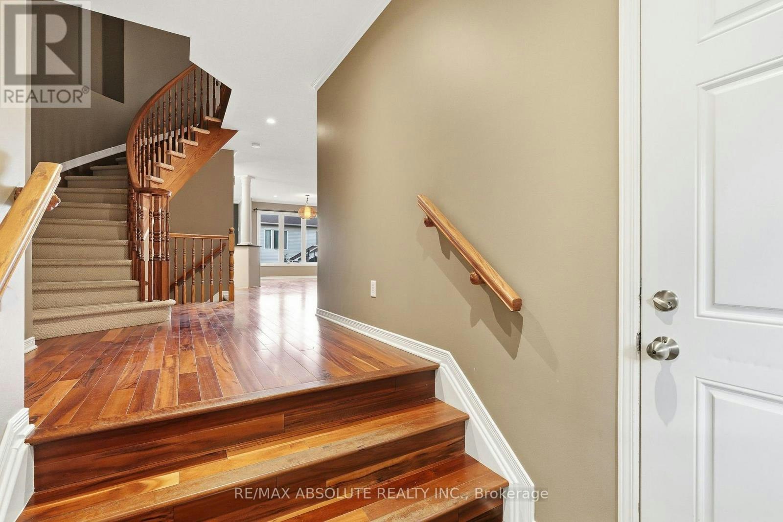 399 Statewood Drive, Ottawa, ON, K2K 0B7 - 4
