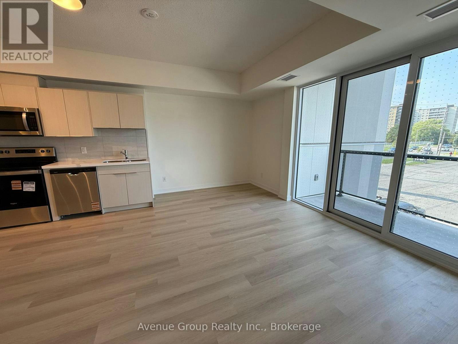 215-2825 Jane Street, Toronto, ON, M3N 0A8 - 5