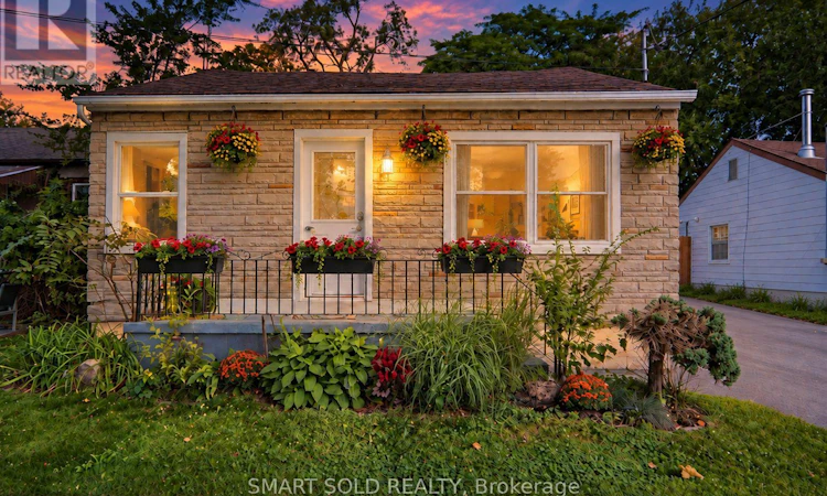 7 Elmwood Avenue