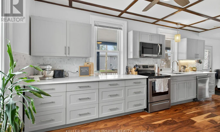 22 Concession Street W