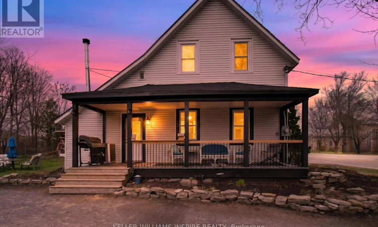 22 Concession Street W