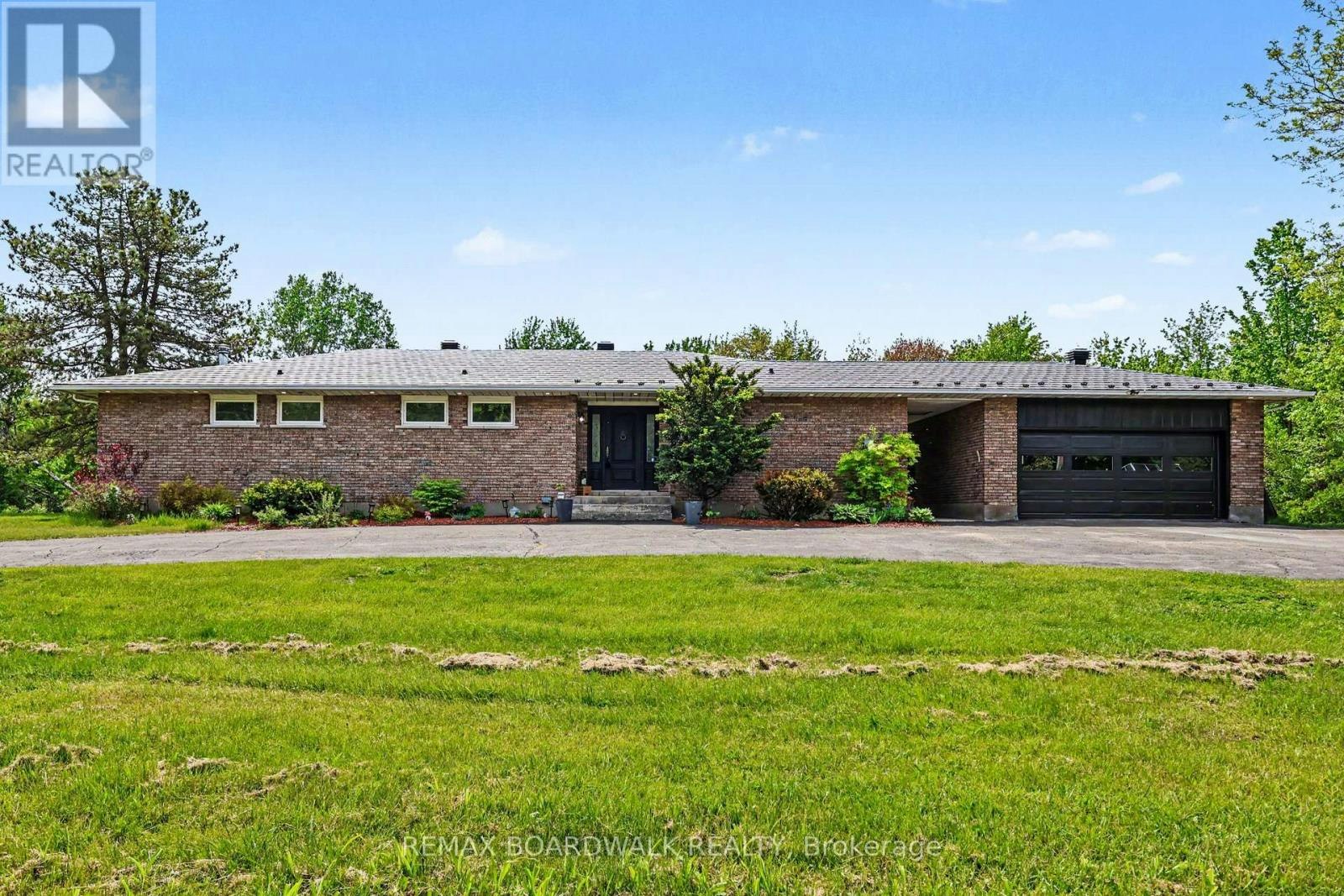 1500 Du Golf Road, Clarence-Rockland, ON, K0A 1N0