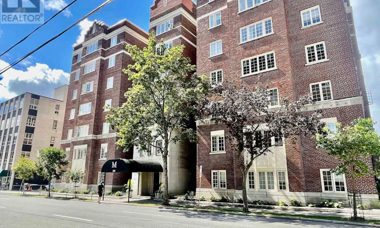 1D-260 Metcalfe Street