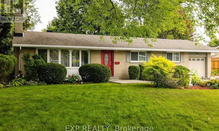 61 Ridgefield Crescent