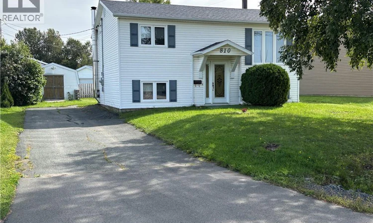 810 Couture Street