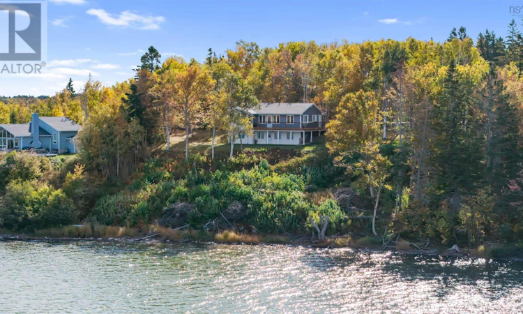 83 Bay Loch Road