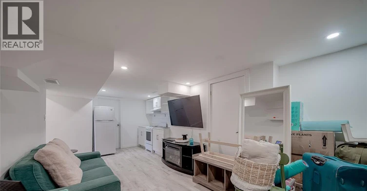 LOWER-1215 Chappell, Windsor, ON, N9C 3C8 - 3