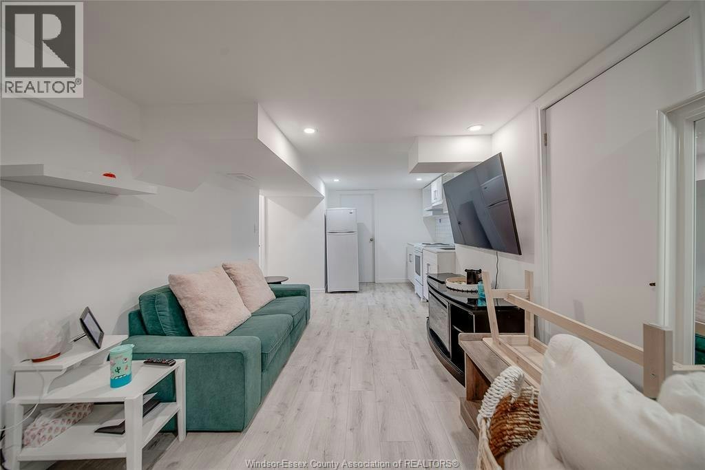 LOWER-1215 Chappell, Windsor, ON, N9C 3C8 - 6