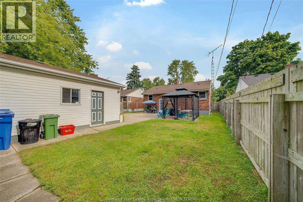 LOWER-1215 Chappell, Windsor, ON, N9C 3C8 - 24