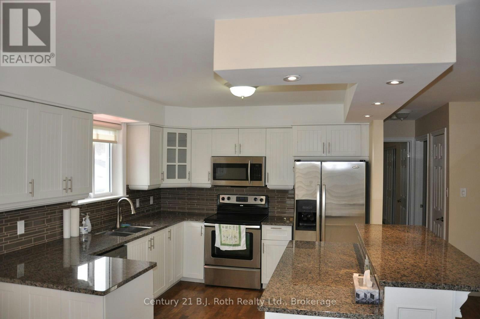 22 Free Drive, Orillia, ON, L3V 4B2 - 5