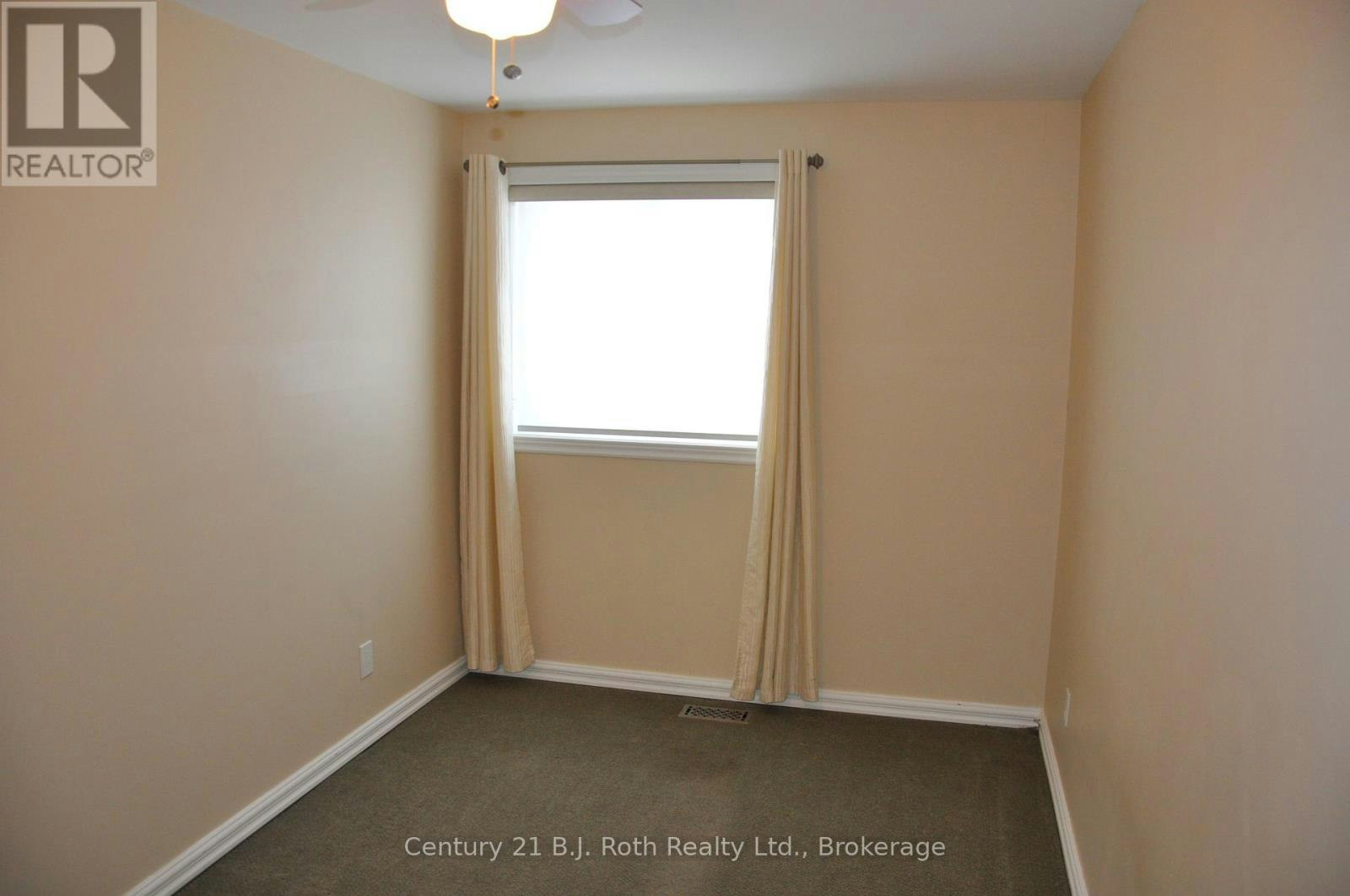 22 Free Drive, Orillia, ON, L3V 4B2 - 13