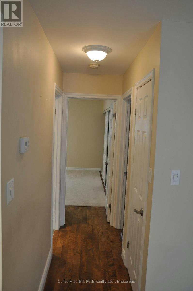 22 Free Drive, Orillia, ON, L3V 4B2 - 8