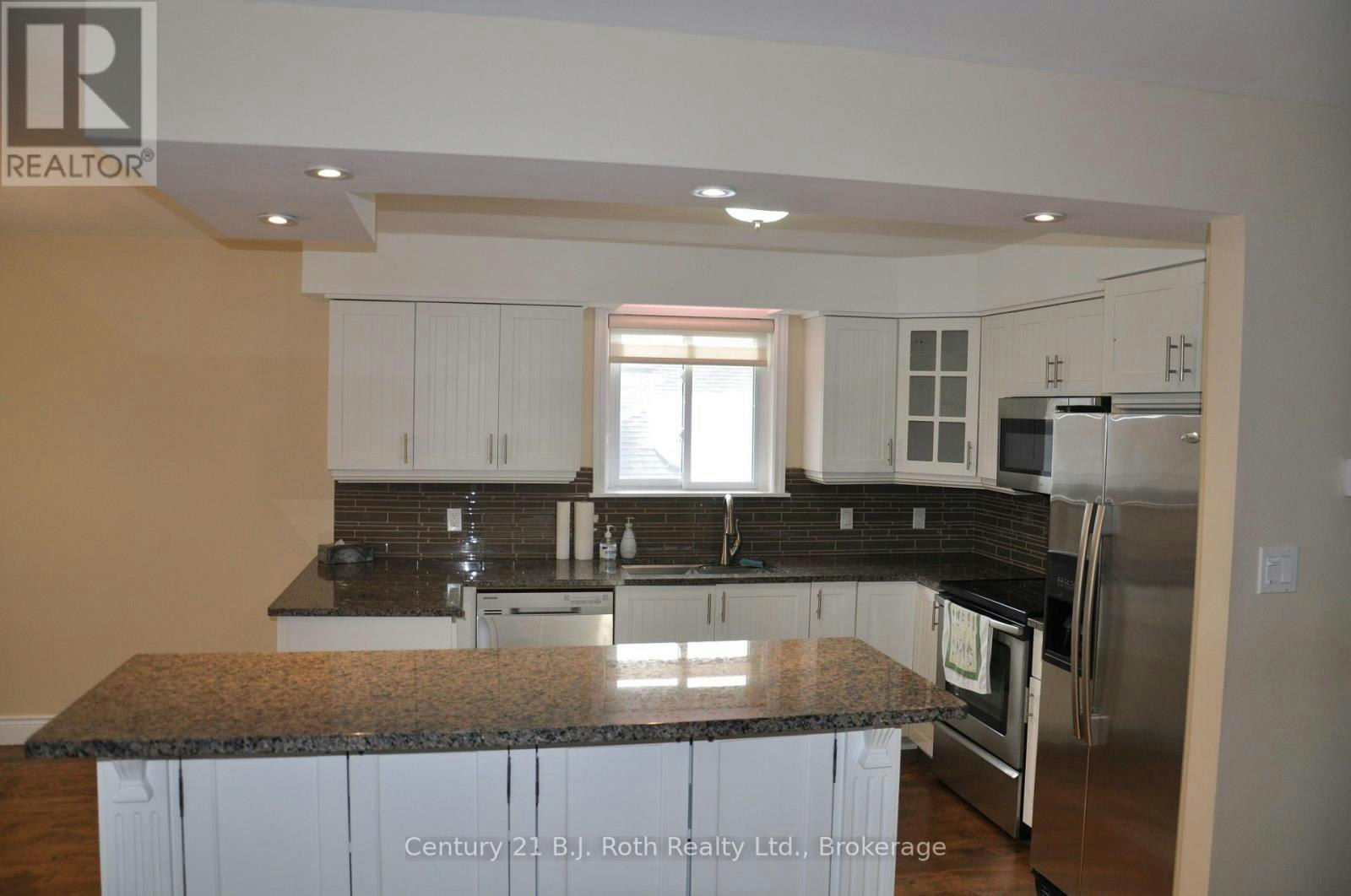 22 Free Drive, Orillia, ON, L3V 4B2 - 6