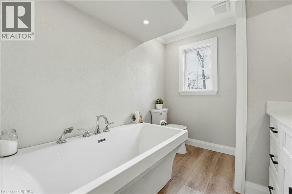2 Hillier Crescent, Brantford, ON, N3R 1X3 - 15