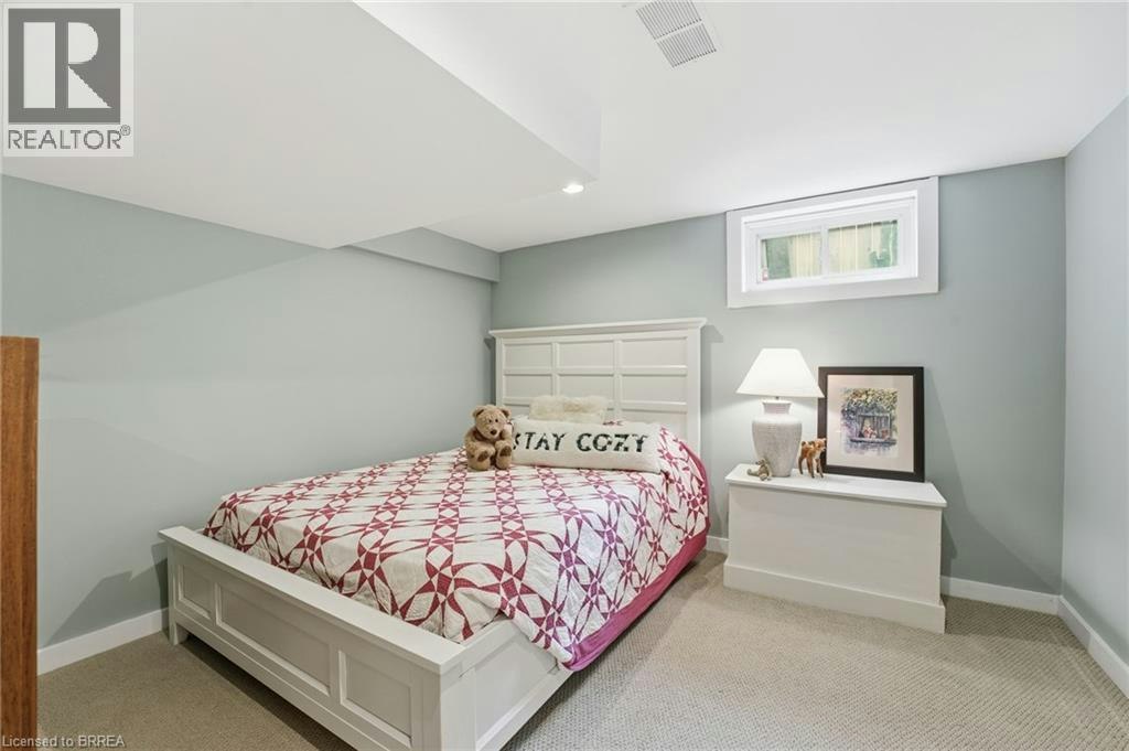 2 Hillier Crescent, Brantford, ON, N3R 1X3 - 19