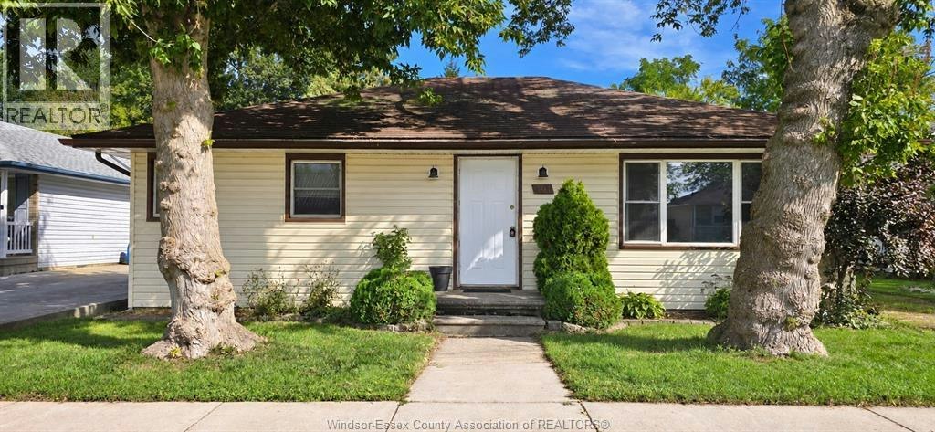 401 St. Louis Street, Lakeshore, ON, N0R 1A0