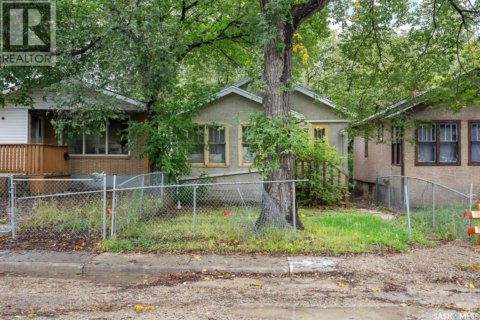 1225 King Street, Regina, SK, S4T 4G1