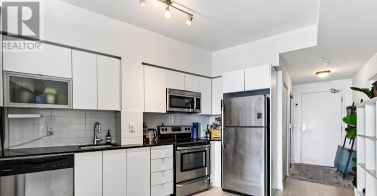 2208-150 Liberty Street EAST, Toronto, ON, M6K 3R5 - 11