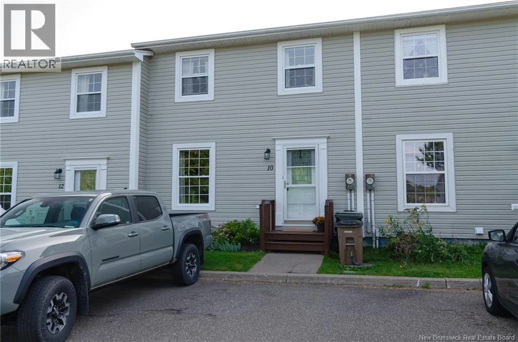 10 Honeysuckle Drive, Saint John, NB, E2M 5X4