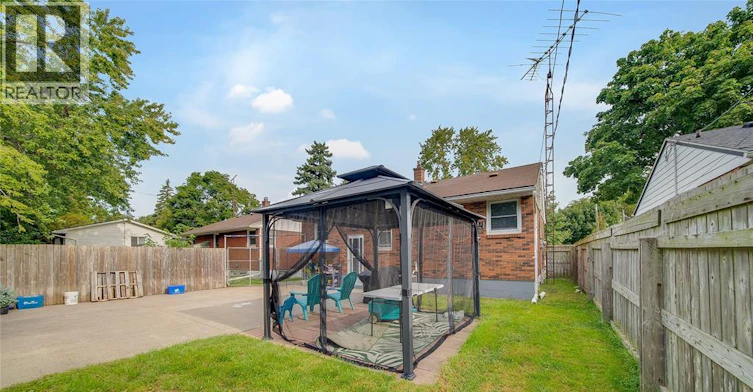 UPPER-1215 Chappell, Windsor, ON, N9C 3C8 - 32